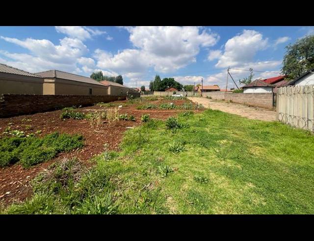 LAND FOR SALE IN SPRUIT VIEW